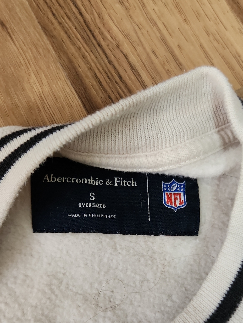 Abercrombie & Fitch Dallas Cowboys Crewneck - Picture 2 of 4